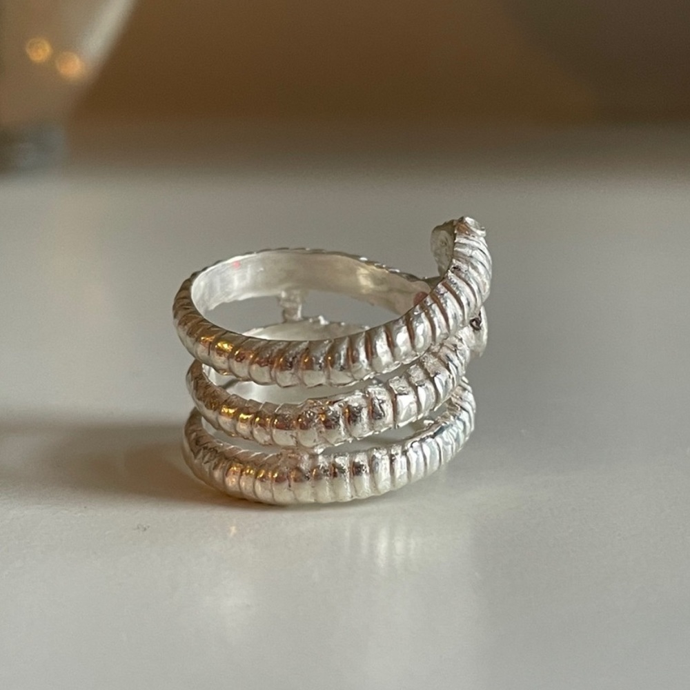 Vintage Sterling silver 925 snake 🐍 ring w garnet red stone boho luxe - Picture 7 of 12